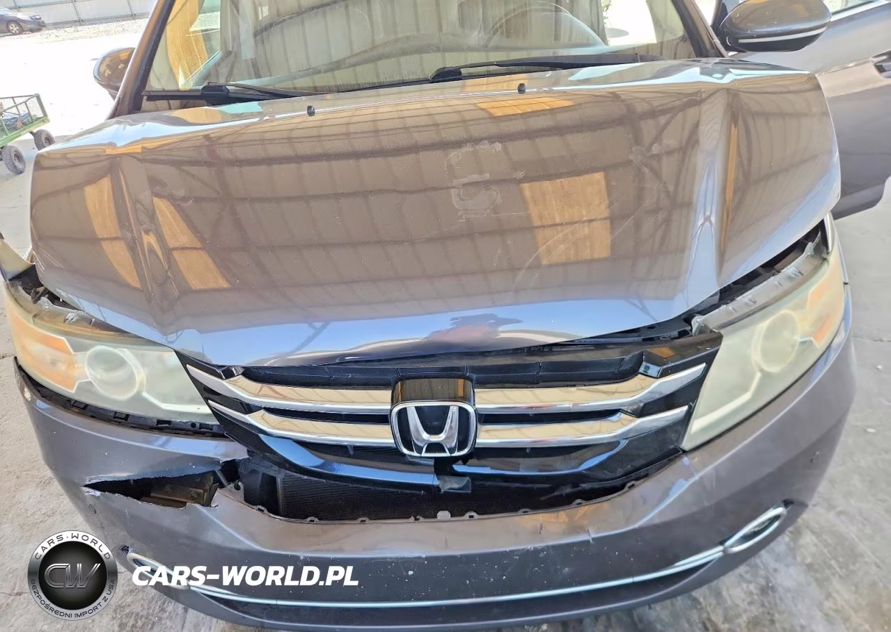 2014 Honda Odyssey Touring VIN:5FNRL5H96EB112566 - 11