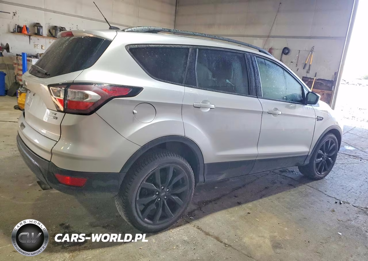 2017 Ford Escape Se VIN:1FMCU9GD3HUC77014 - 3
