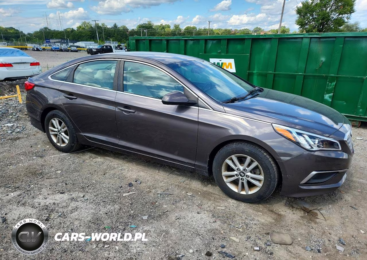 2016 Hyundai Sonata Se VIN:5NPE24AF0GH423412 - 4