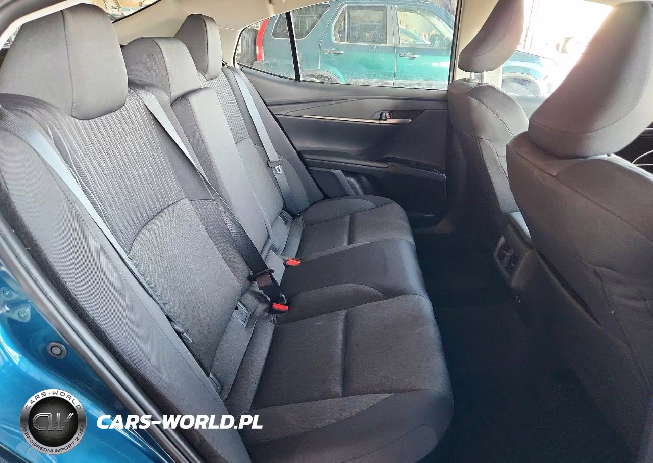 2026 Toyota Camry Le VIN:4T1DAACK4TU232322 - 10
