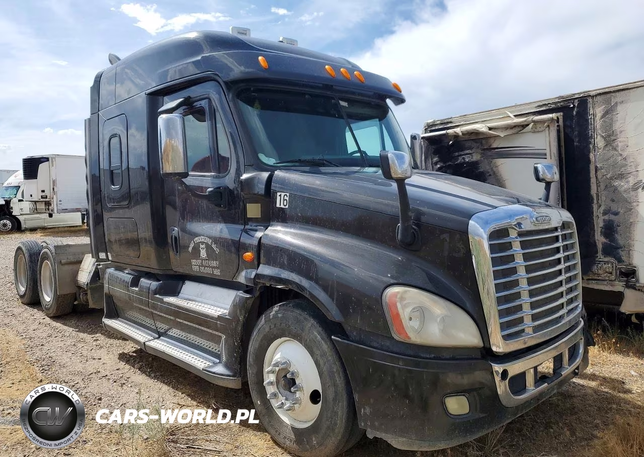 2014 Freightliner Cascadia Truck Cab And Chassis VIN:3AKJGLD66ESFP4558 - 4