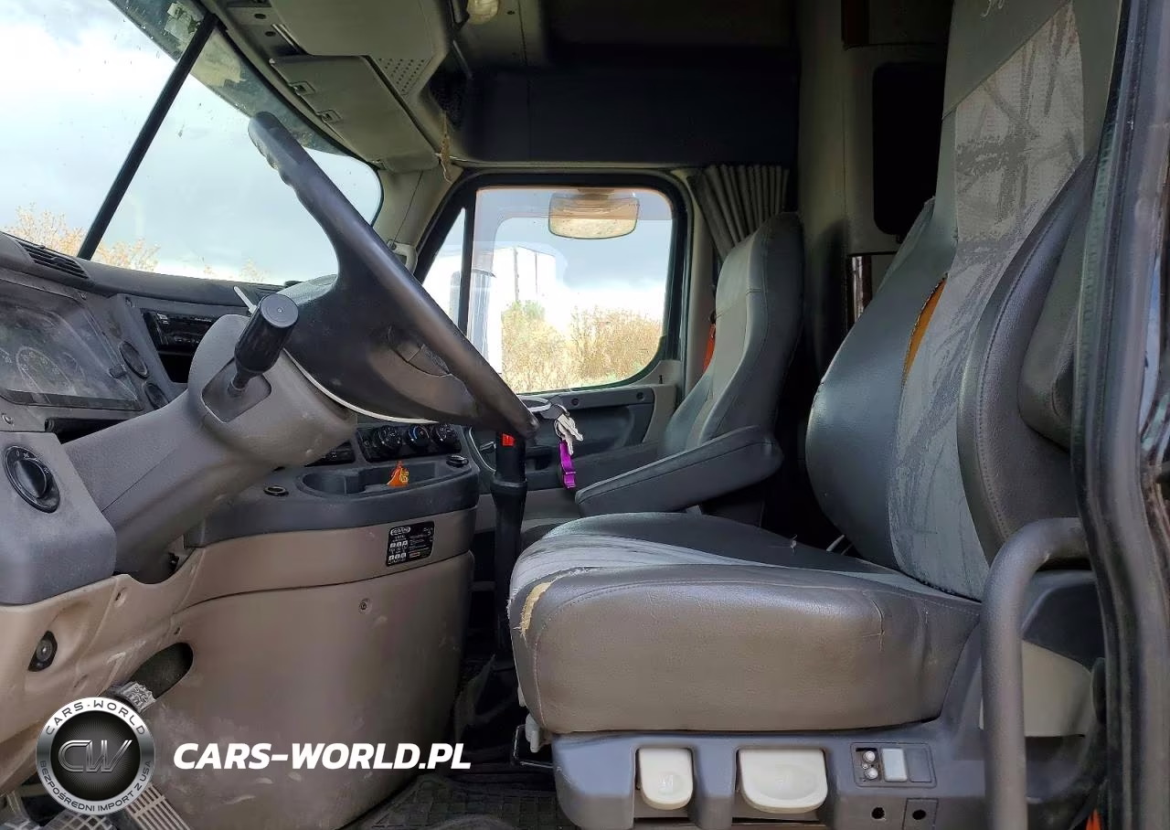 2014 Freightliner Cascadia Truck Cab And Chassis VIN:3AKJGLD66ESFP4558 - 7