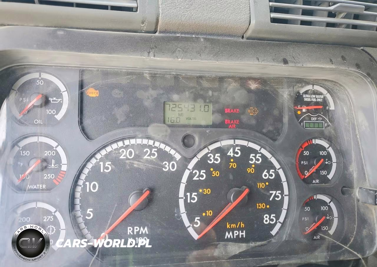 2014 Freightliner Cascadia Truck Cab And Chassis VIN:3AKJGLD66ESFP4558 - 9