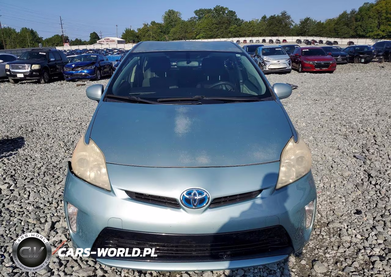 2013 Toyota Prius Two VIN:JTDKN3DU2D5695275 - 5