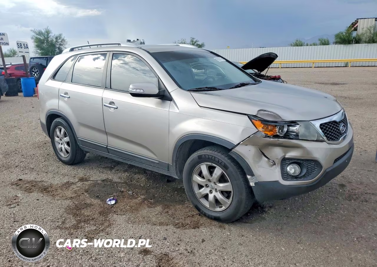 2013 Kia Sorento Lx VIN:5XYKT3A63DG400512 - 4