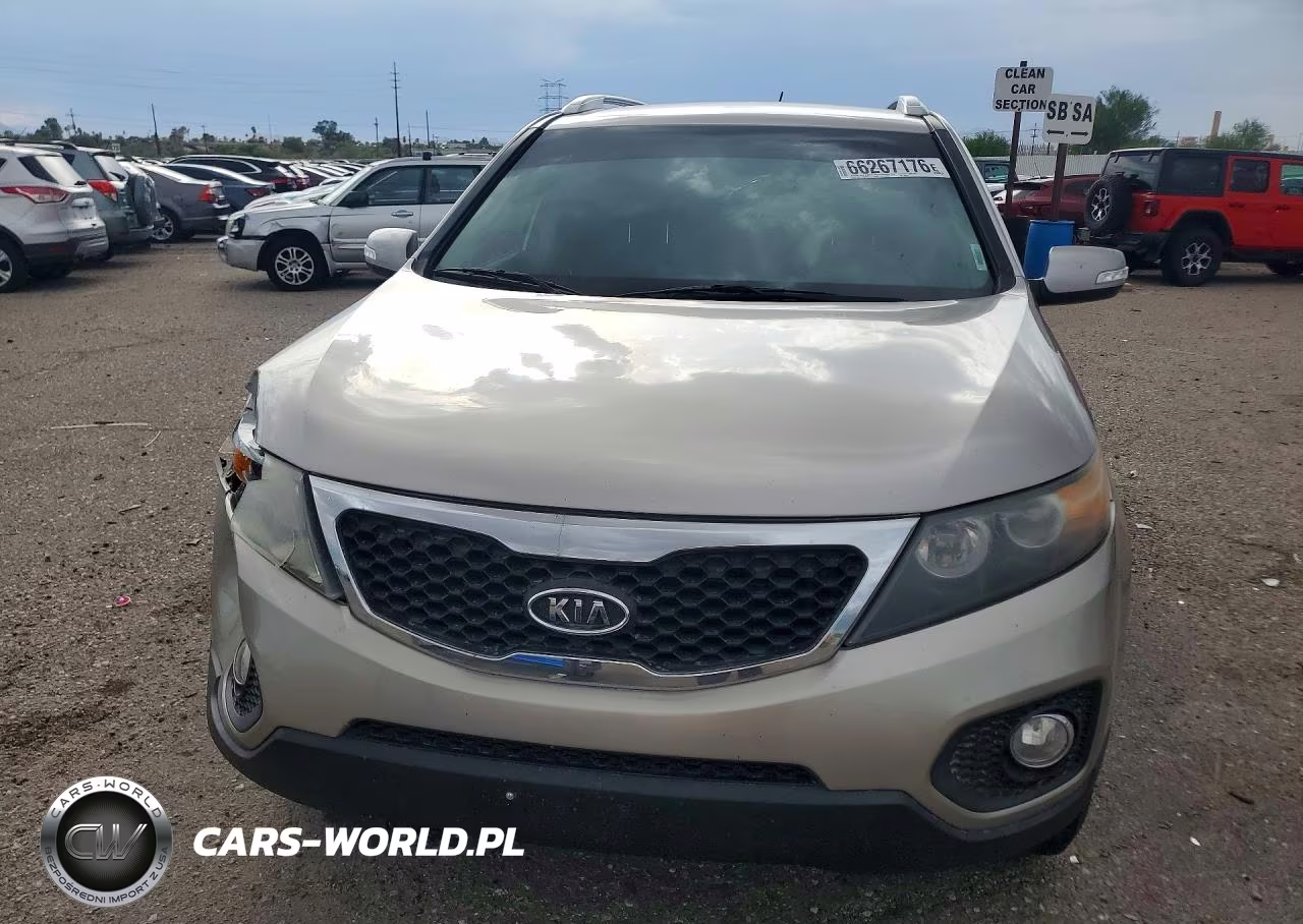 2013 Kia Sorento Lx VIN:5XYKT3A63DG400512 - 5