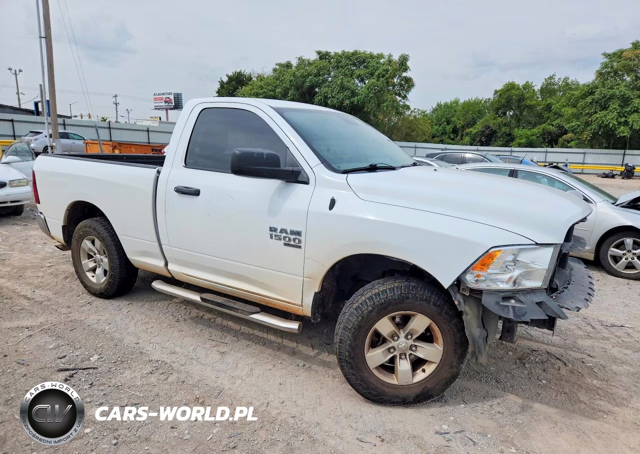 2020 Ram 1500 Classic Tradesman VIN:3C6JR6AG3LG202914 - 4