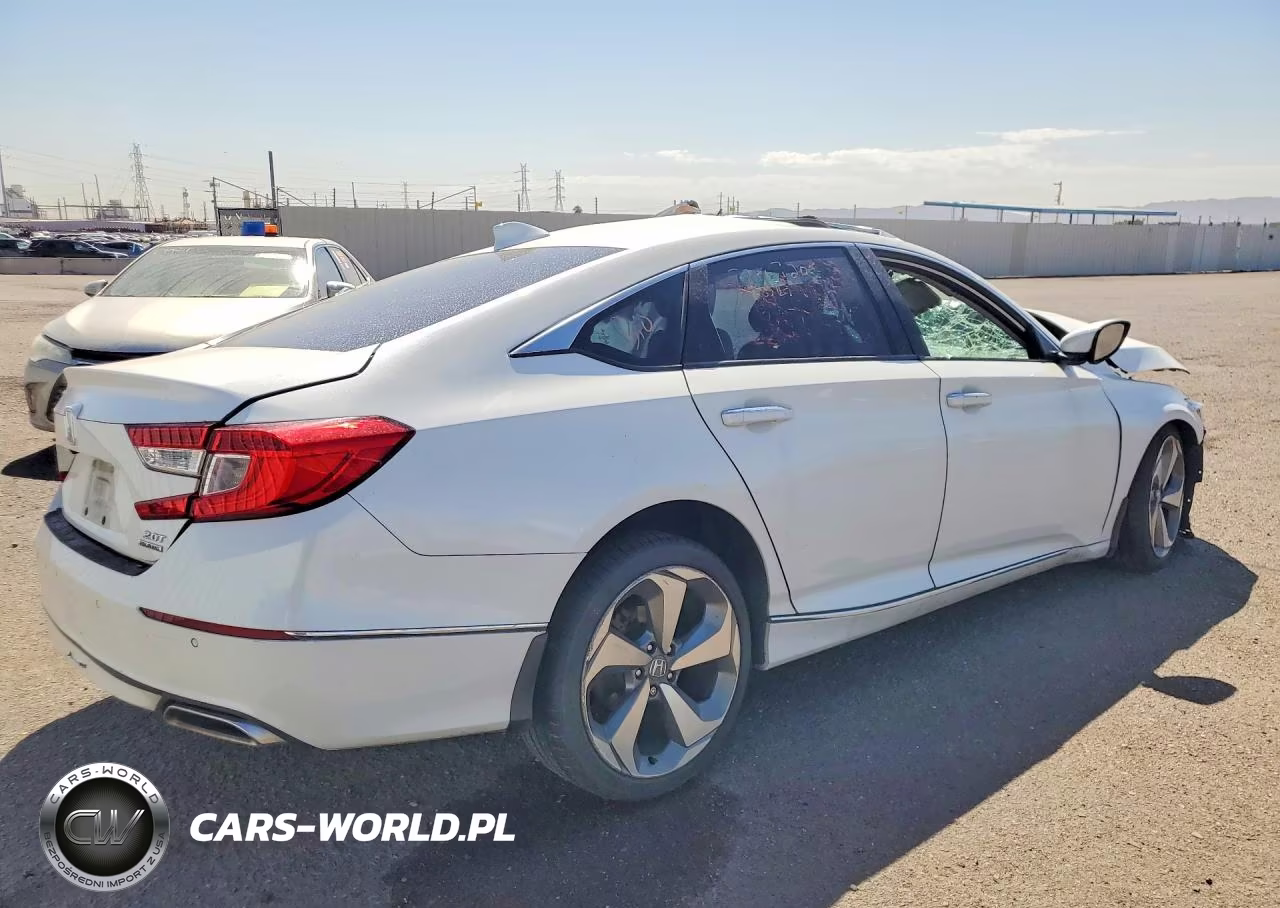 2019 Honda Accord Touring VIN:1HGCV2F92KA031040 - 3