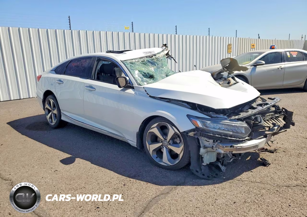 2019 Honda Accord Touring VIN:1HGCV2F92KA031040 - 4