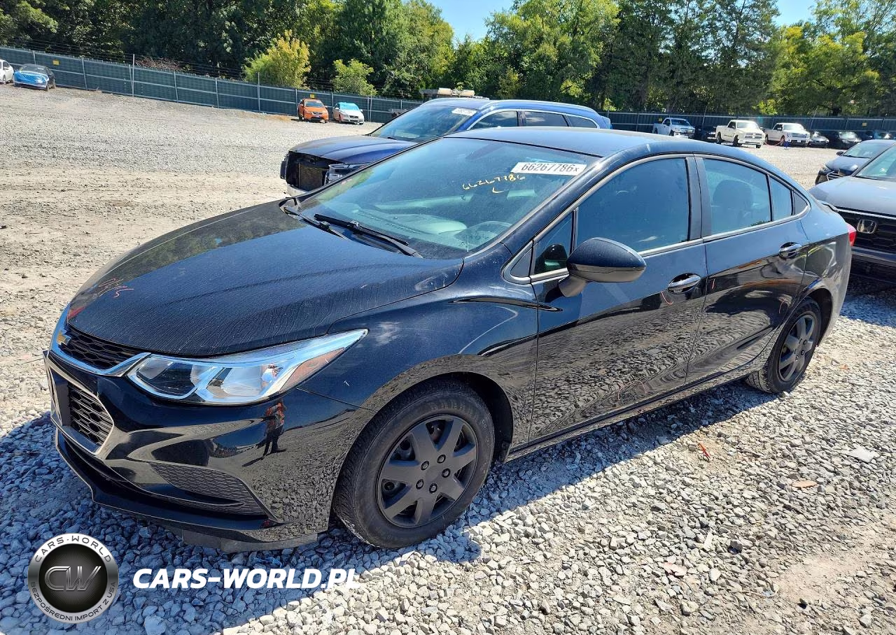 2018 Chevrolet Cruze Ls – zdjęcie 1 z 12