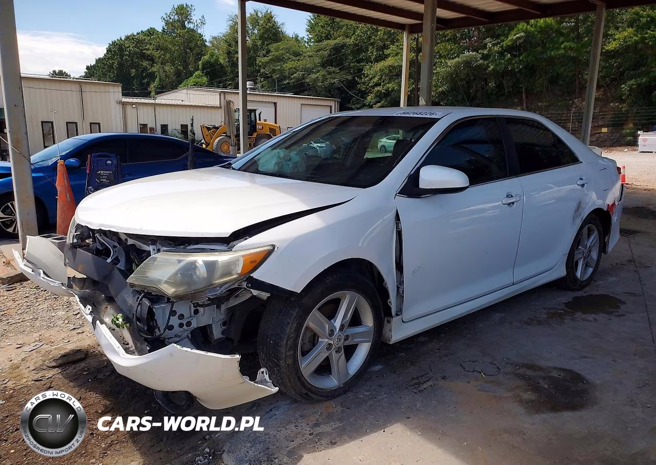 2012 Toyota Camry Se – zdjęcie 1 z 12