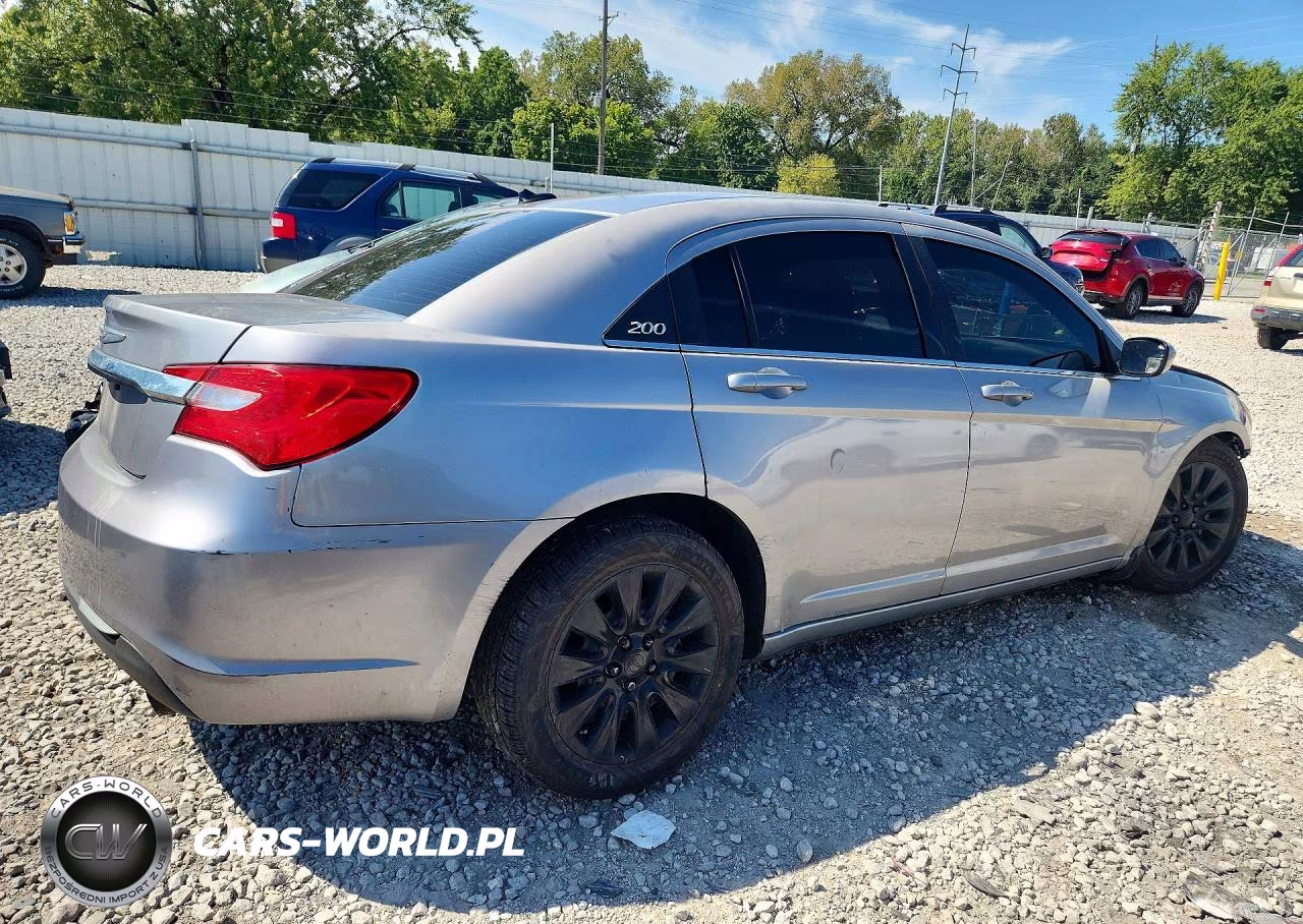 2014 Chrysler 200 Lx VIN:1C3CCBABXEN207994 - 3