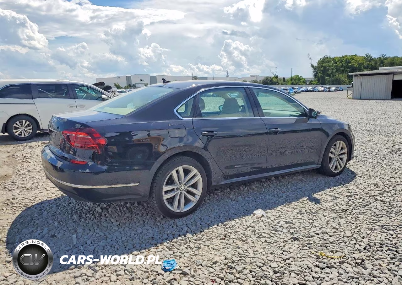 2018 Volkswagen Passat Se VIN:1VWBA7A30JC032774 - 3