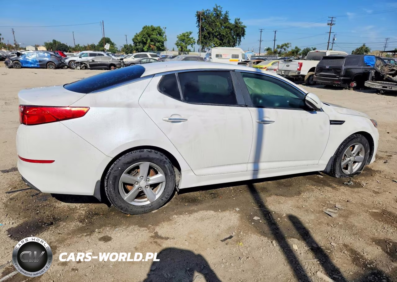 2015 Kia Optima Lx VIN:5XXGM4A74FG374365 - 3