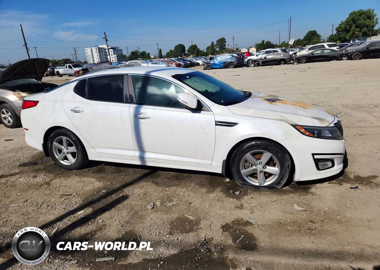 2015 Kia Optima Lx VIN:5XXGM4A74FG374365 - 4