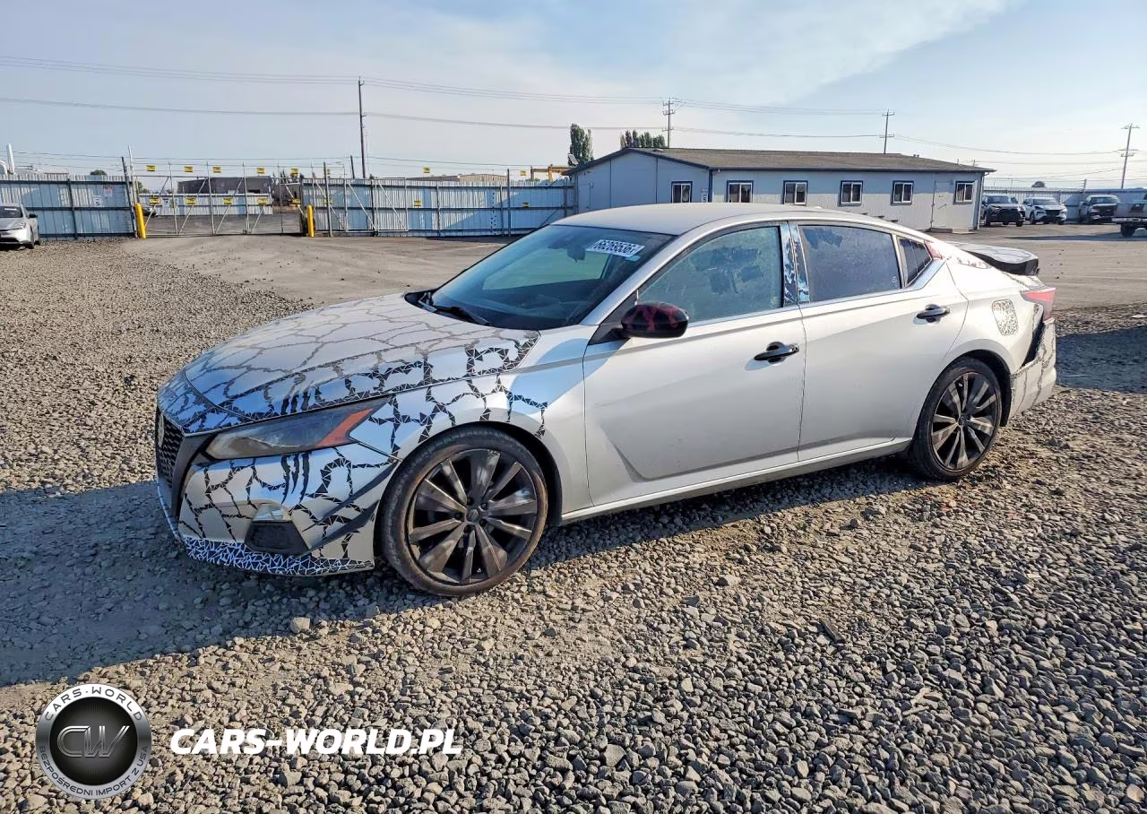 2022 Nissan Altima Sr