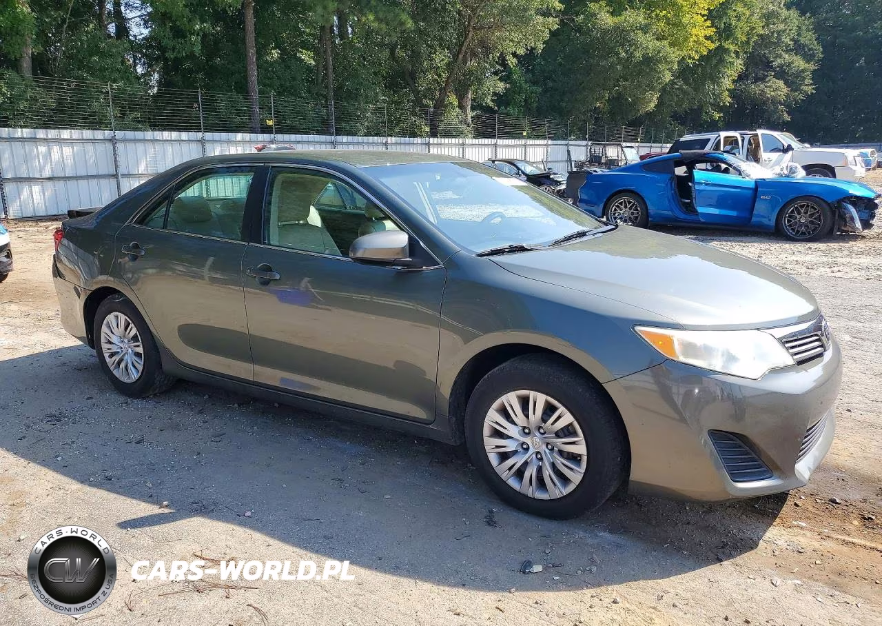 2014 Toyota Camry L VIN:4T1BF1FK5EU844455 - 4