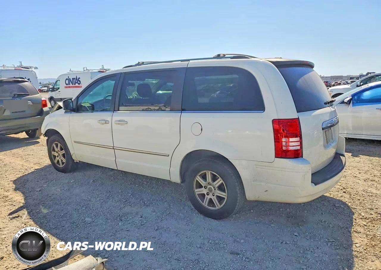 2010 Chrysler Town & Country Touring VIN:2A4RR5D19AR143057 - 2