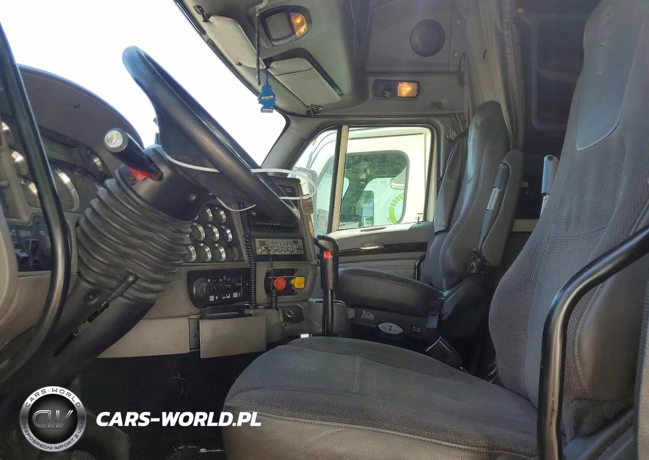 2016 Kenworth Construction T700 VIN:1XKFD49X6GJ478700 - 7
