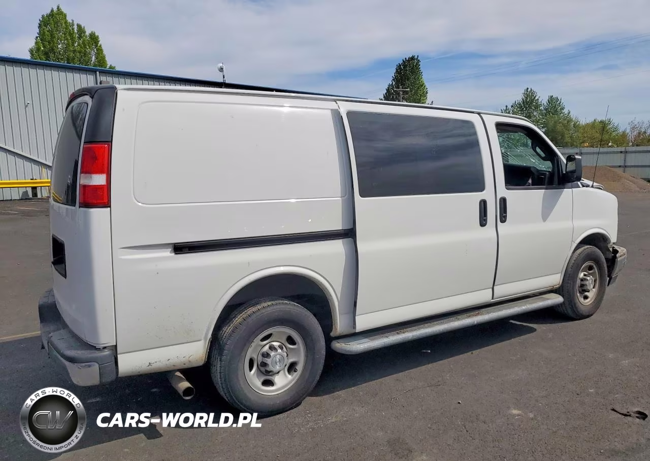 2019 Chevrolet Express 2500 Cargo Delivery Van VIN:1GCWGAFG0K1365887 - 3