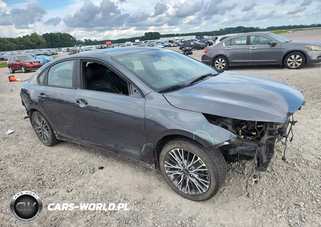 2022 Kia Forte Gt Line VIN:3KPF54AD4NE430732 - 4