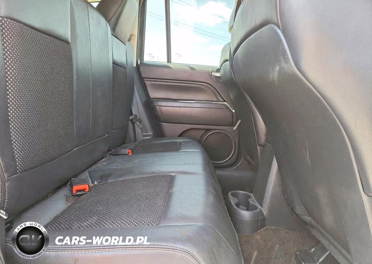 2014 Jeep Compass Latitude VIN:1C4NJDEB7ED885883 - 11