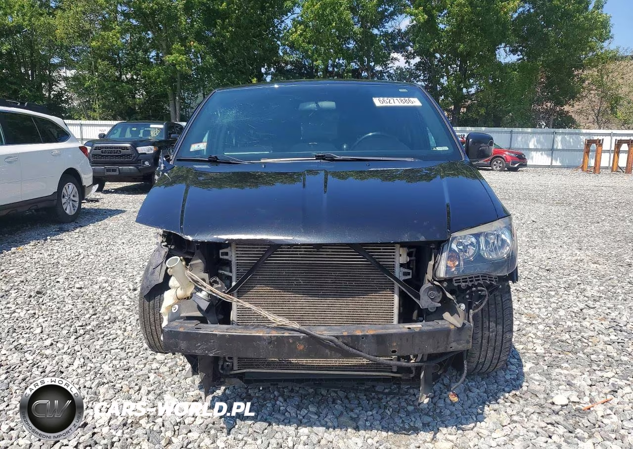 2016 Dodge Grand Caravan R-T VIN:2C4RDGEG7GR323309 - 5
