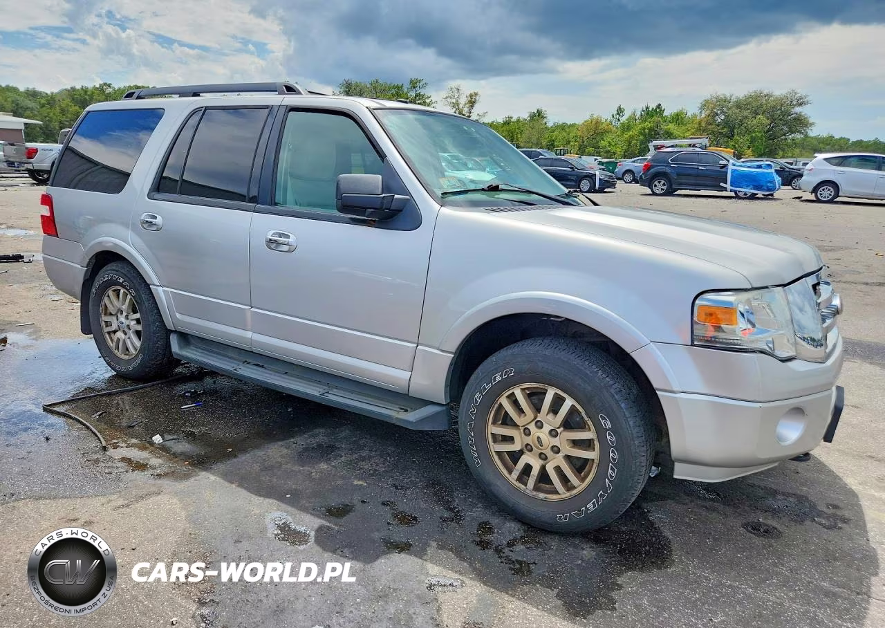 2013 Ford Expedition Xlt VIN:1FMJU1J58DEF34652 - 4