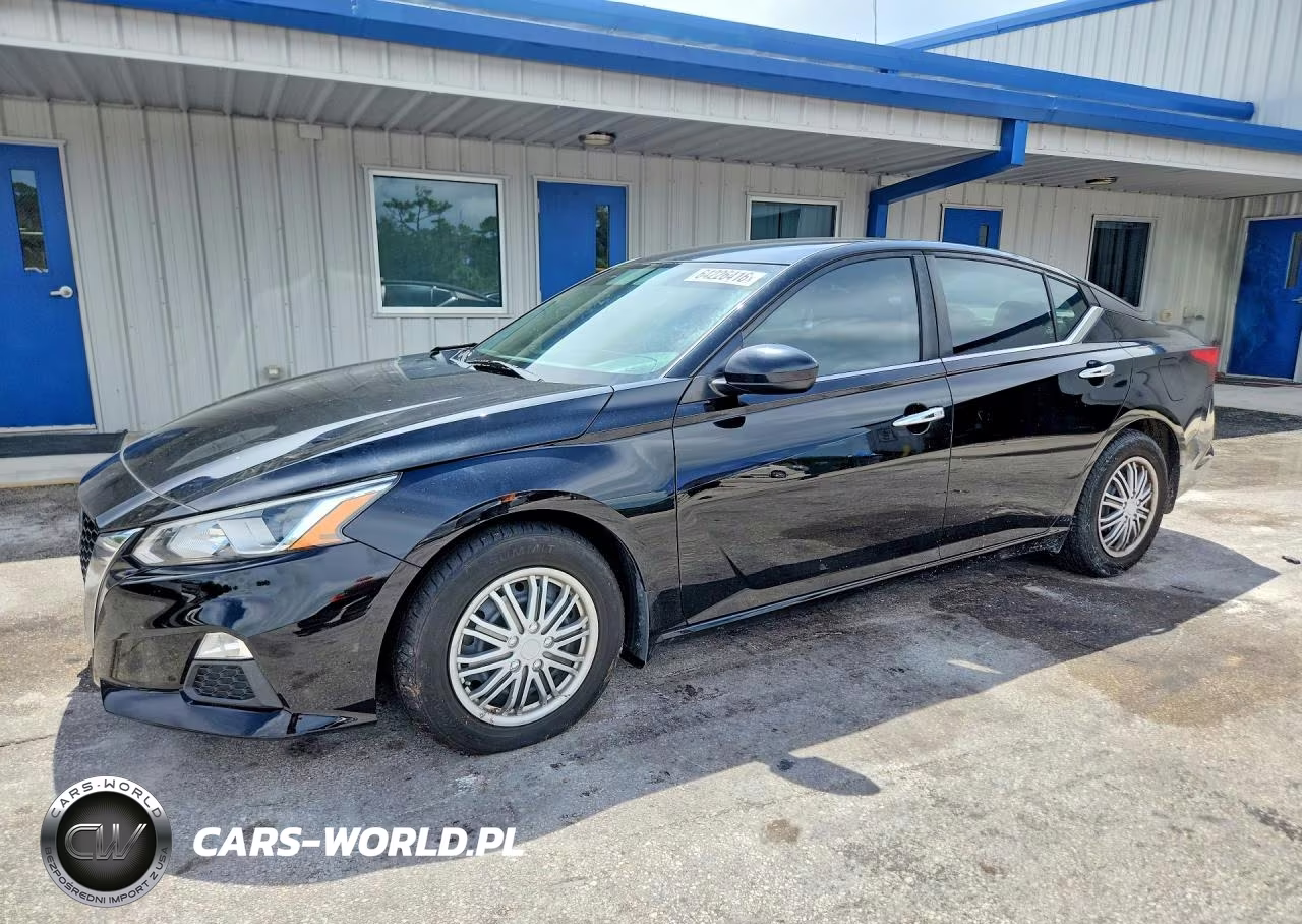 2019 Niss Altima S