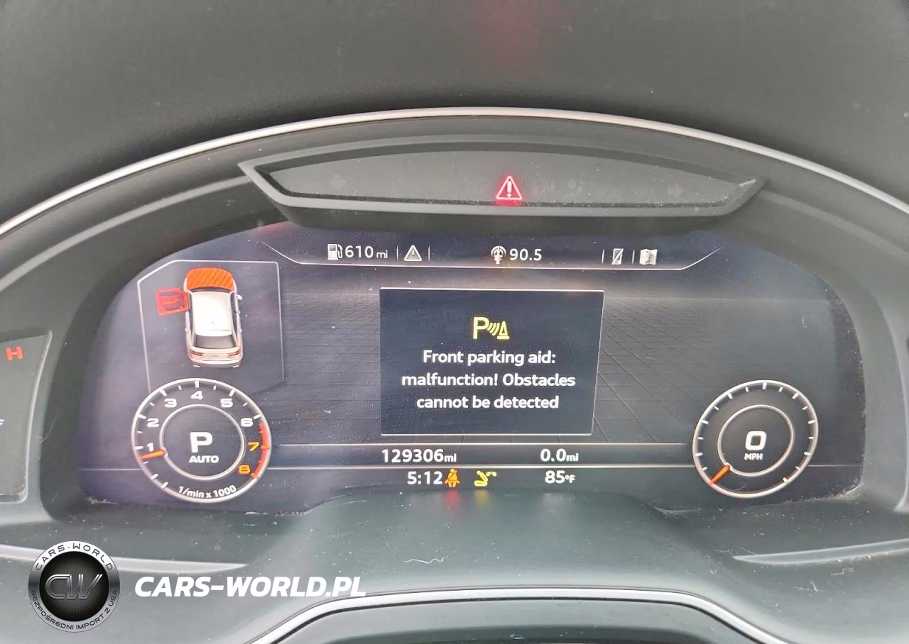 2018 Audi Q7 Premium Plus VIN:WA1LAAF75JD028790 - 9