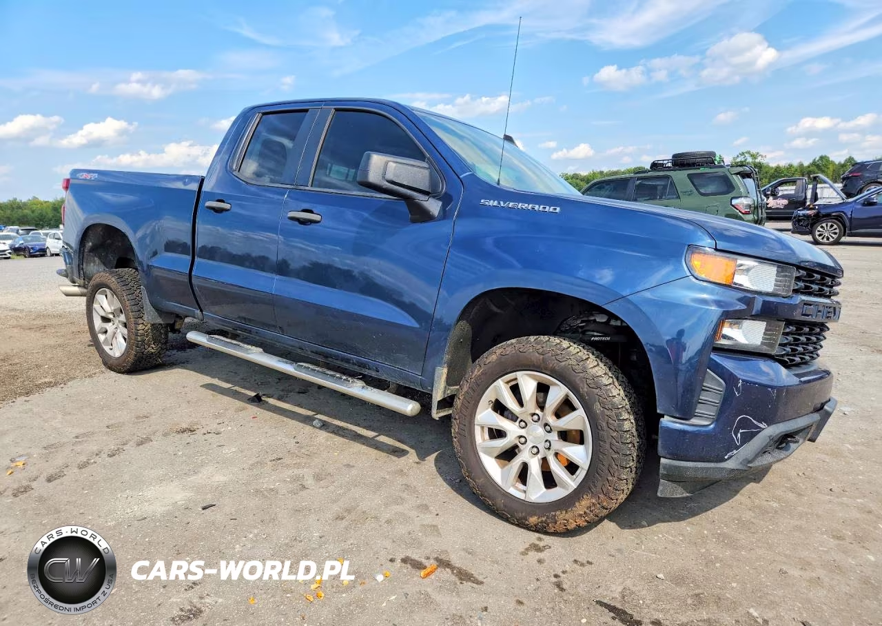 2019 Chevrolet Silverado K1500 Custom VIN:1GCRYBEH6KZ313899 - 4