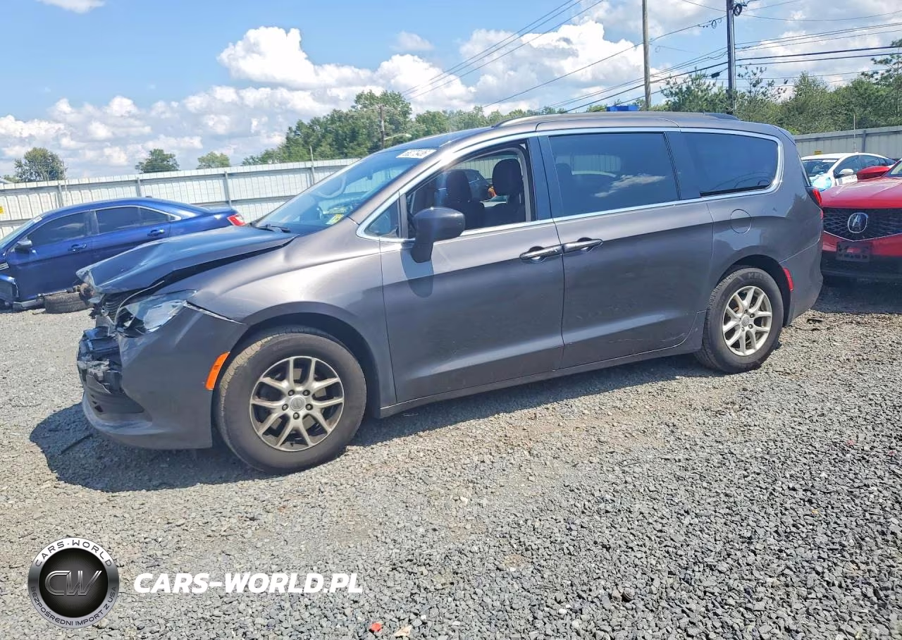 2020 Chrysler Voyager Lx