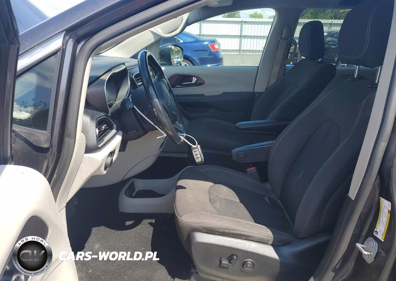 2020 Chrysler Voyager Lx VIN:2C4RC1CG6LR112017 - 7