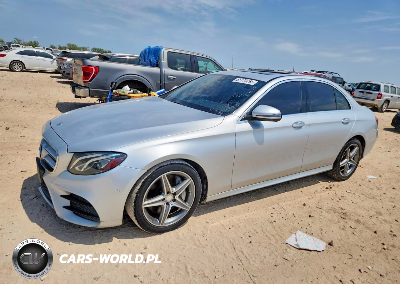 2017 Mercedes-Benz E 300 – zdjęcie 1 z 12