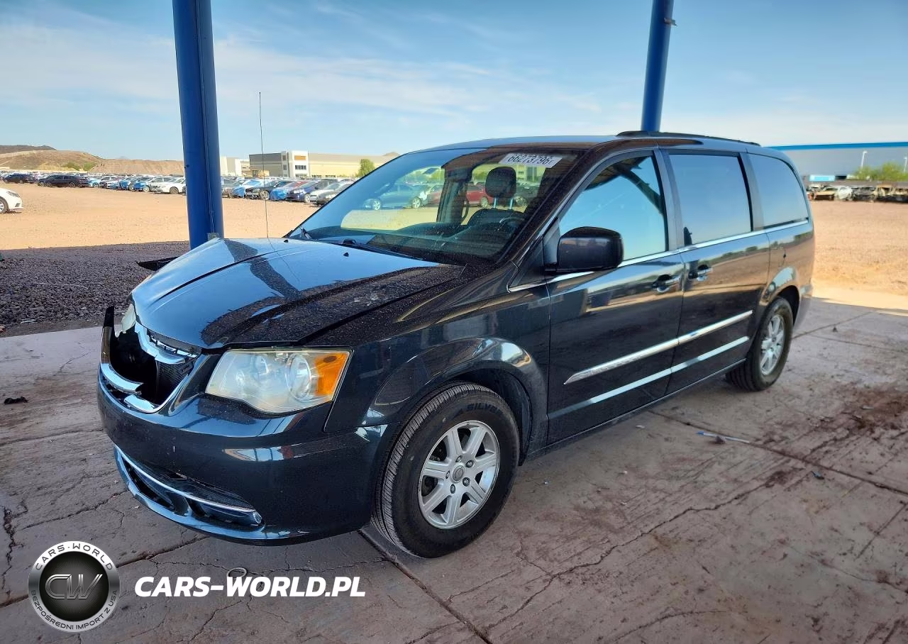 2012 Chrysler Town & Country Touring – zdjęcie 1 z 14