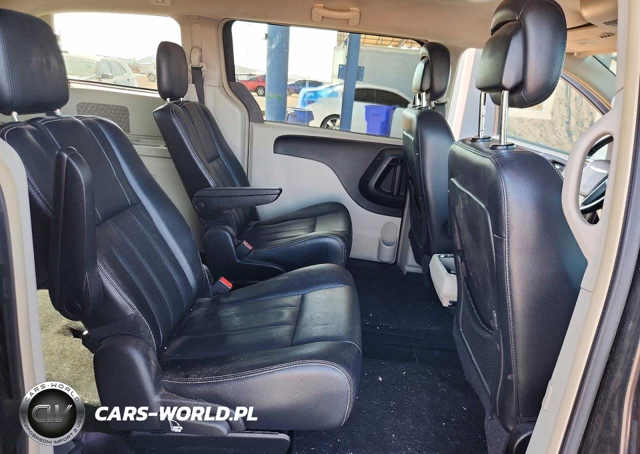 2012 Chrysler Town & Country Touring VIN:2C4RC1BG1CR305824 - 11