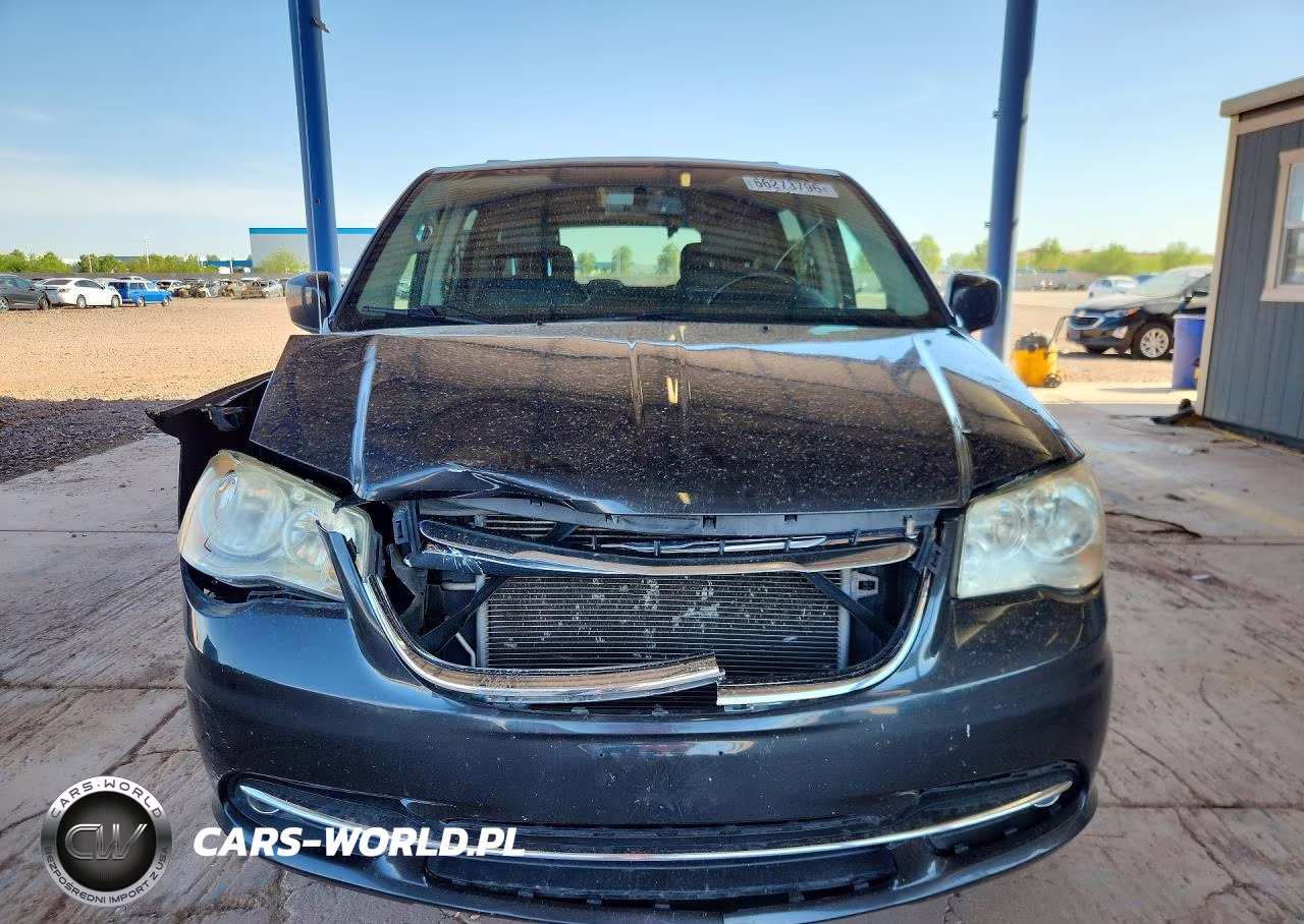 2012 Chrysler Town & Country Touring VIN:2C4RC1BG1CR305824 - 5