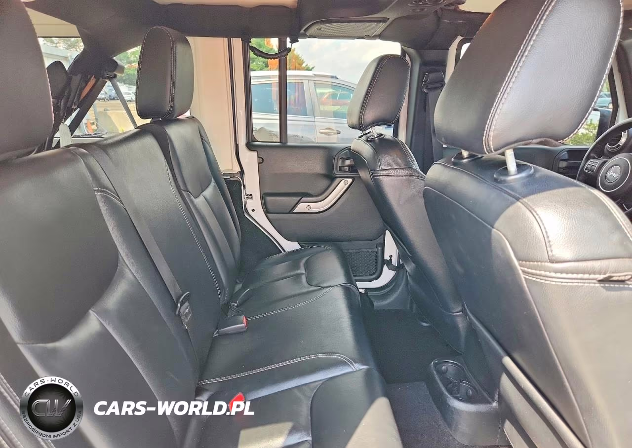 2017 Jeep Wrangler Unlimited Sahara VIN:1C4HJWEGXHL654782 - 11