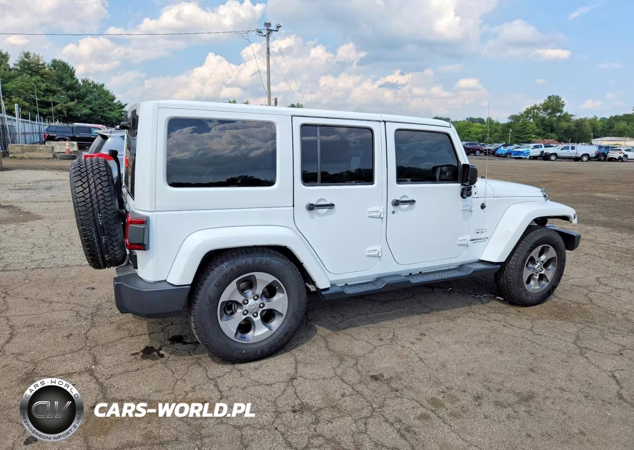 2017 Jeep Wrangler Unlimited Sahara VIN:1C4HJWEGXHL654782 - 3