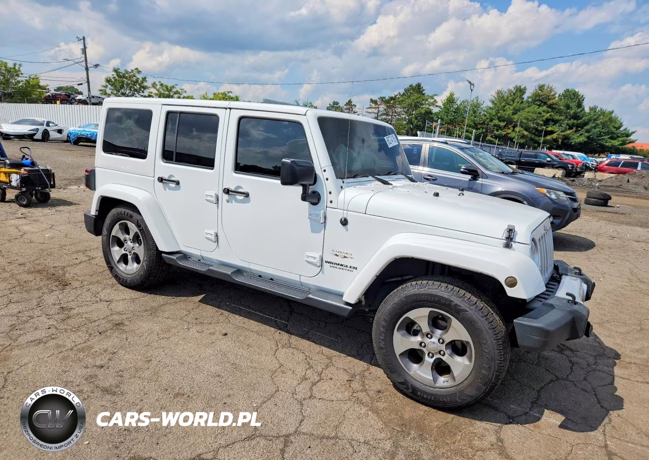 2017 Jeep Wrangler Unlimited Sahara VIN:1C4HJWEGXHL654782 - 4