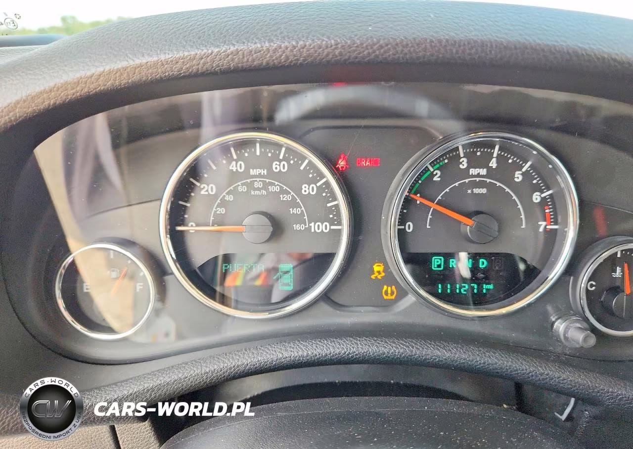 2017 Jeep Wrangler Unlimited Sahara VIN:1C4HJWEGXHL654782 - 9