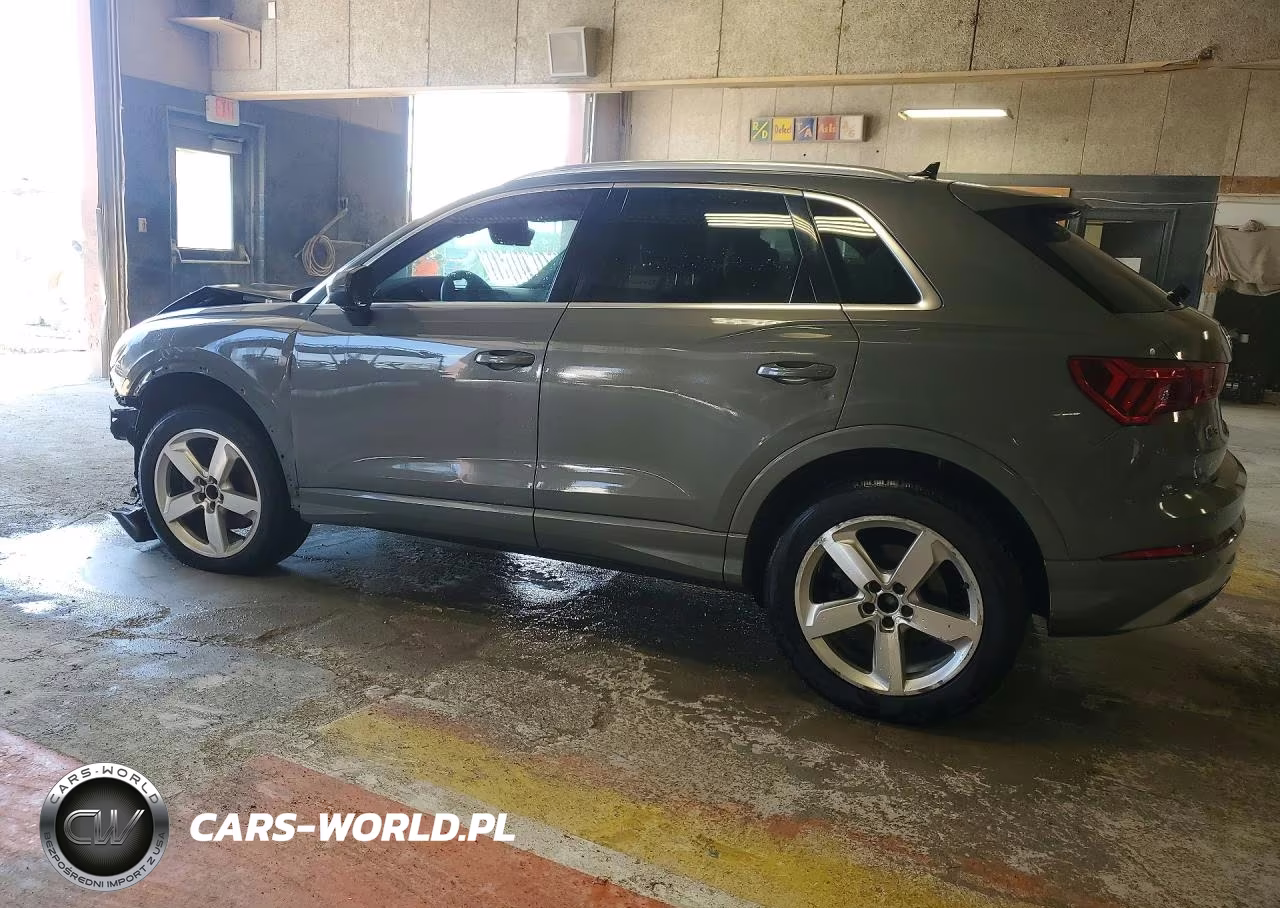 2019 Audi Q3 Premium VIN:WA1AECF30K1076463 - 2