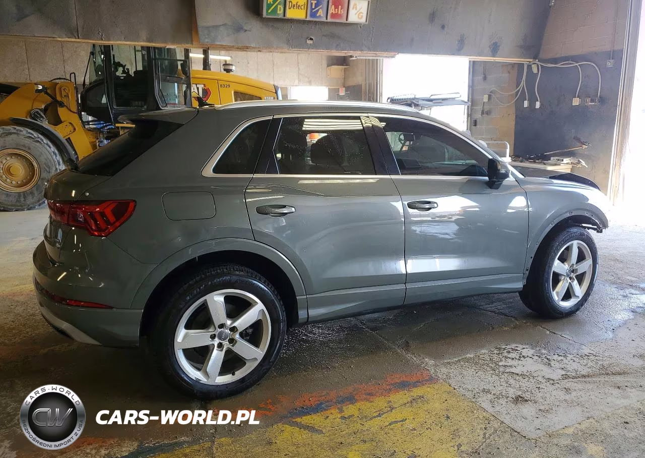 2019 Audi Q3 Premium VIN:WA1AECF30K1076463 - 3