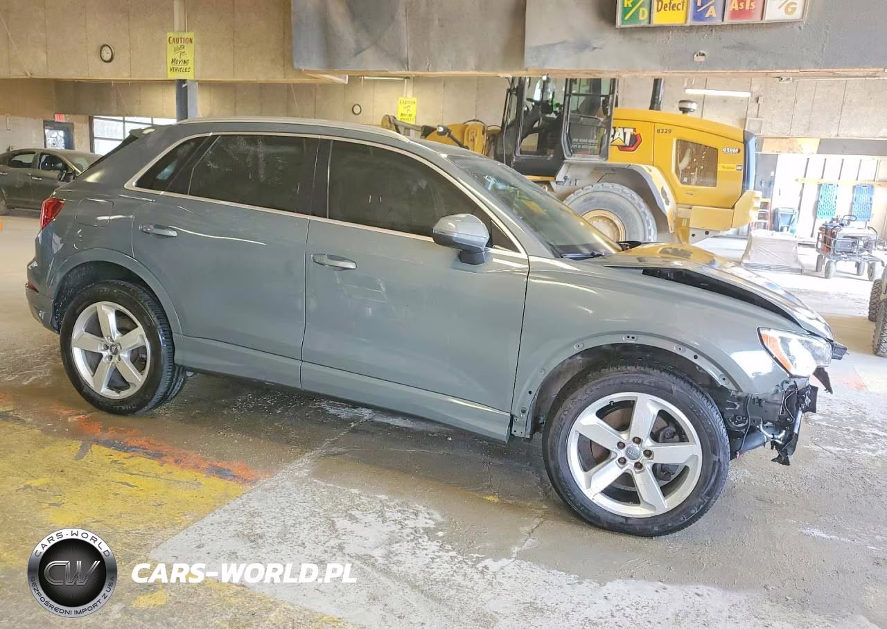 2019 Audi Q3 Premium VIN:WA1AECF30K1076463 - 4