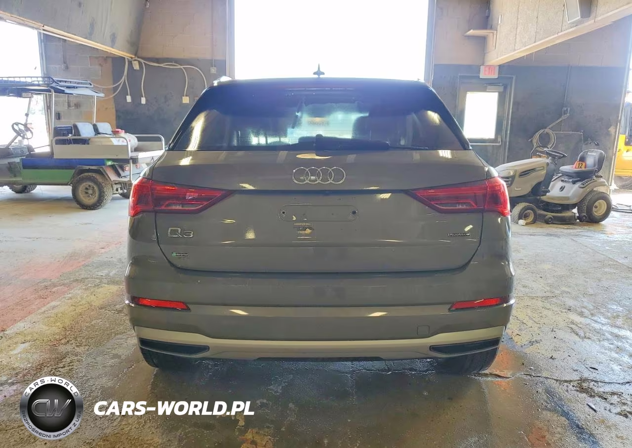 2019 Audi Q3 Premium VIN:WA1AECF30K1076463 - 6
