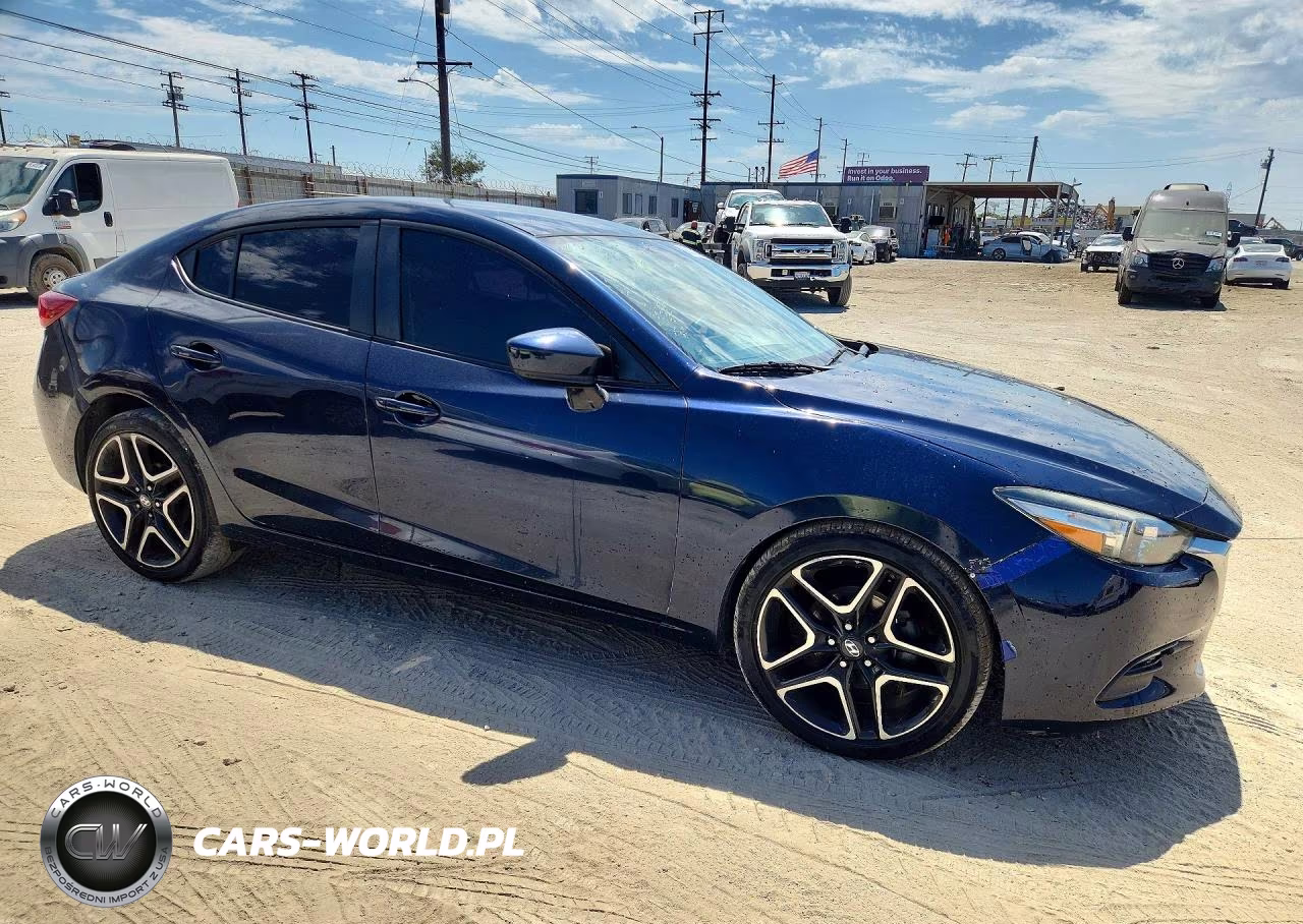 2018 Mazda 3 Sport VIN:3MZBN1U79JM228534 - 4