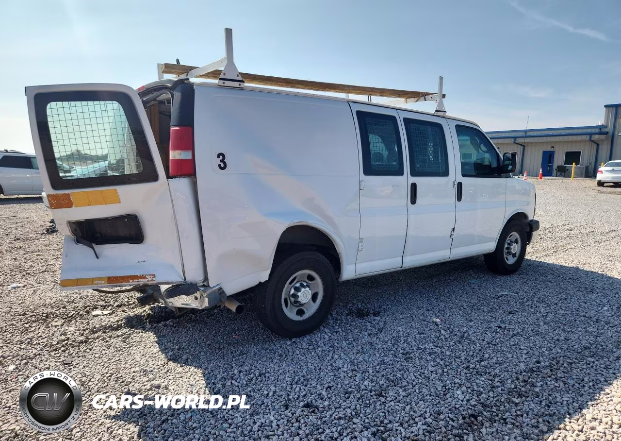 2014 Chevrolet Express G2500 VIN:1GCWGFCA2E1116055 - 3
