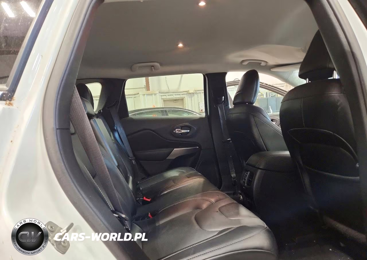 2022 Jeep Cherokee Latitude Lux VIN:1C4PJMMX4ND513326 - 11