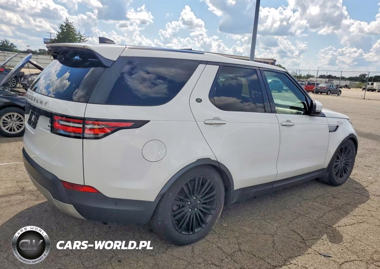 2018 Land Rover Discovery Hse Luxury VIN:SALRT2RV9JA075759 - 3