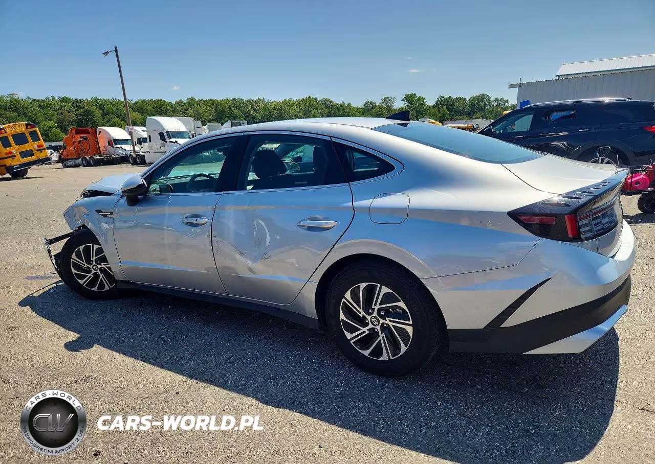 2026 Hyundai Sonata Hybrid Blue VIN:KMHL24JJ6TA156625 - 2